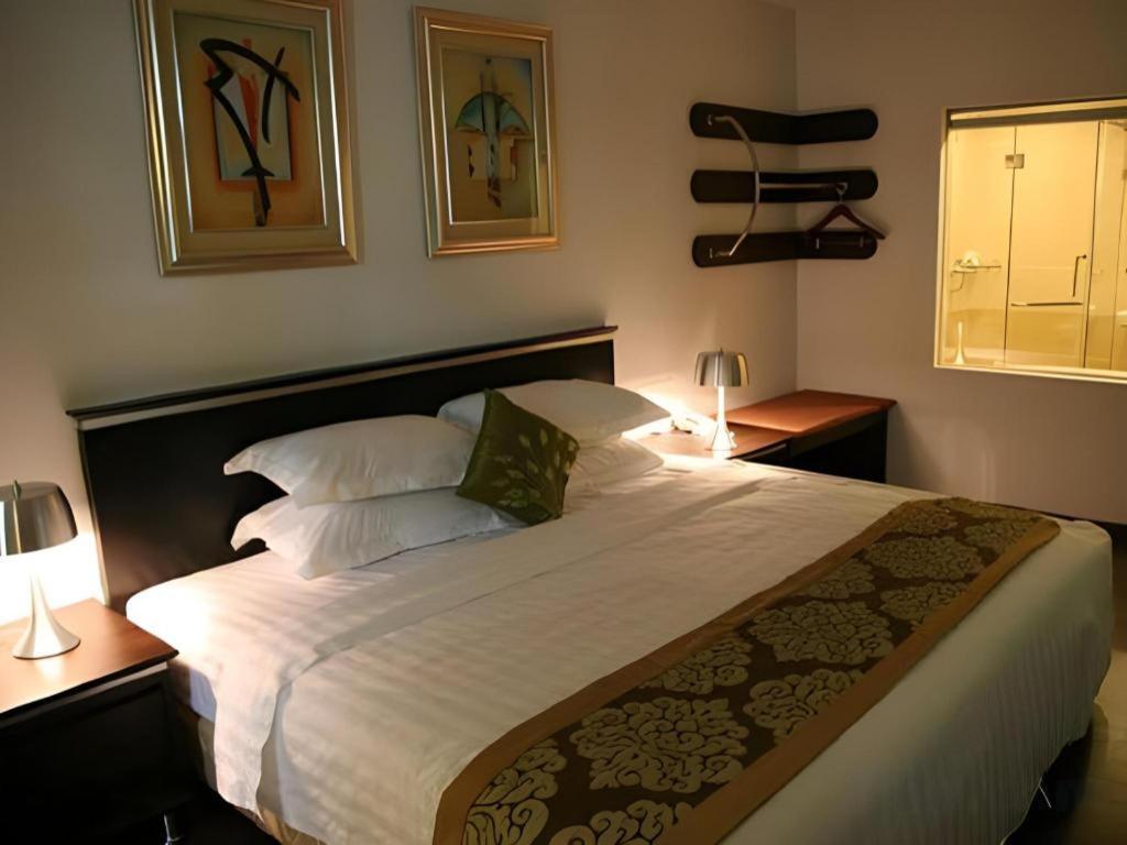 Ritz Garden Hotel Ipoh Buitenkant foto