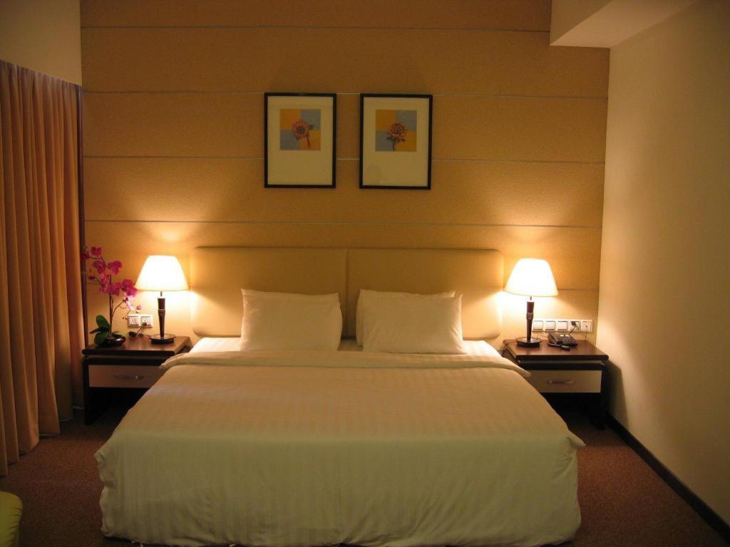 Ritz Garden Hotel Ipoh Buitenkant foto