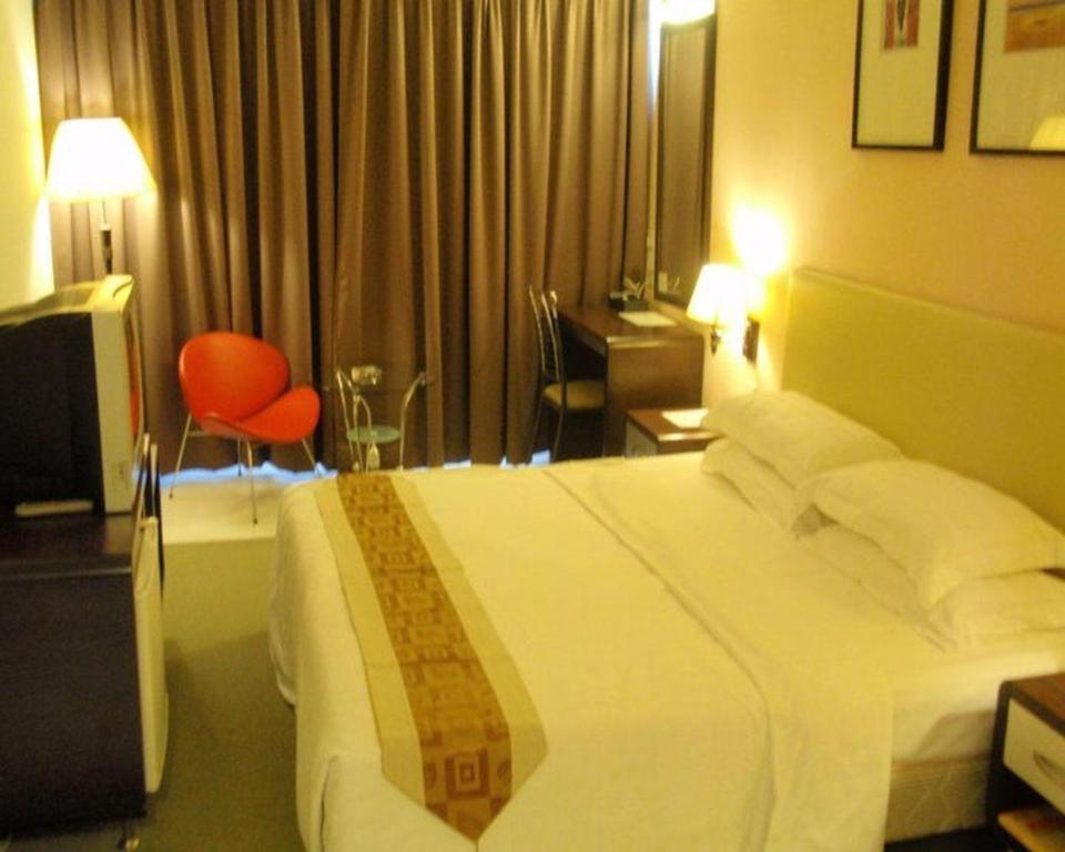 Ritz Garden Hotel Ipoh Buitenkant foto