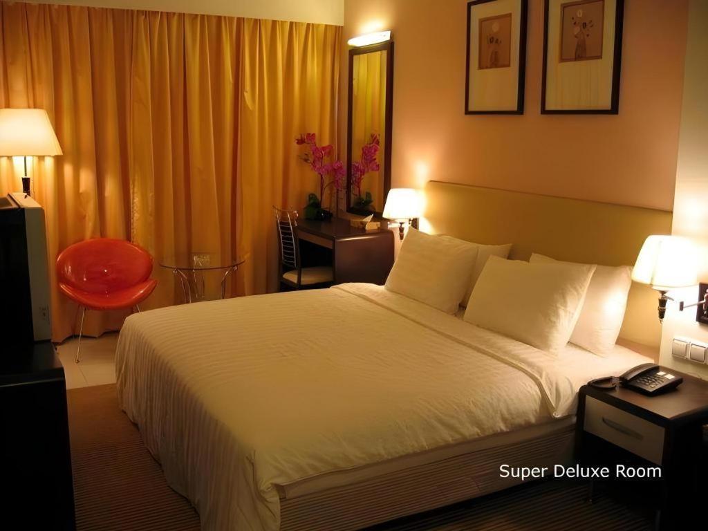 Ritz Garden Hotel Ipoh Buitenkant foto