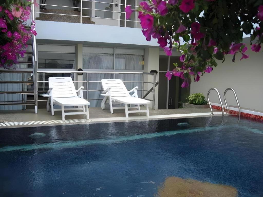 Ritz Garden Hotel Ipoh Buitenkant foto